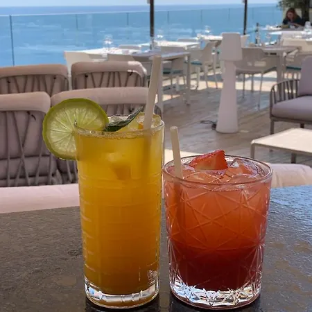 Calavita Rooftop & 4* San-Martino-di-Lota