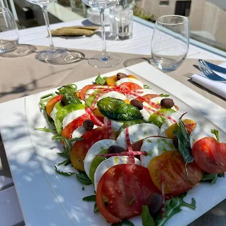 Hotel Calavita Rooftop & San-Martino-di-Lota