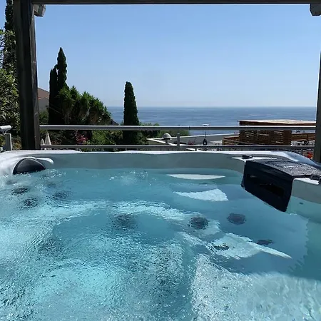 Hotell Calavita Rooftop & San-Martino-di-Lota