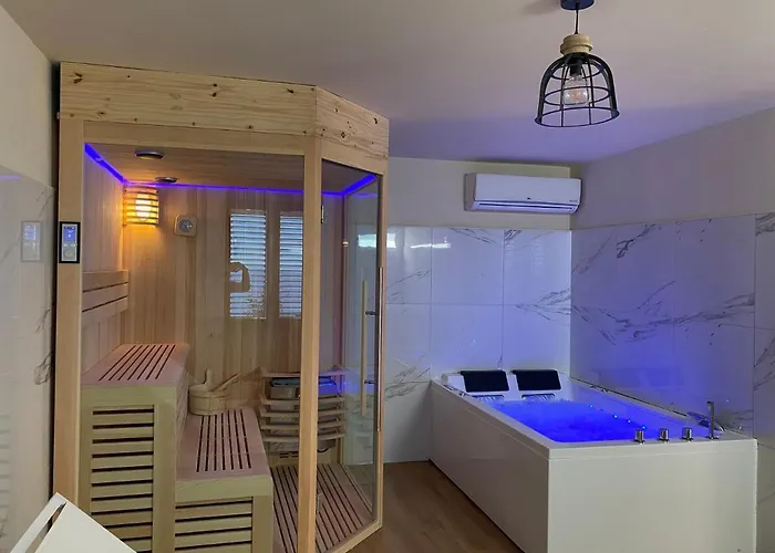 Calavita Rooftop & San-Martino-di-Lota