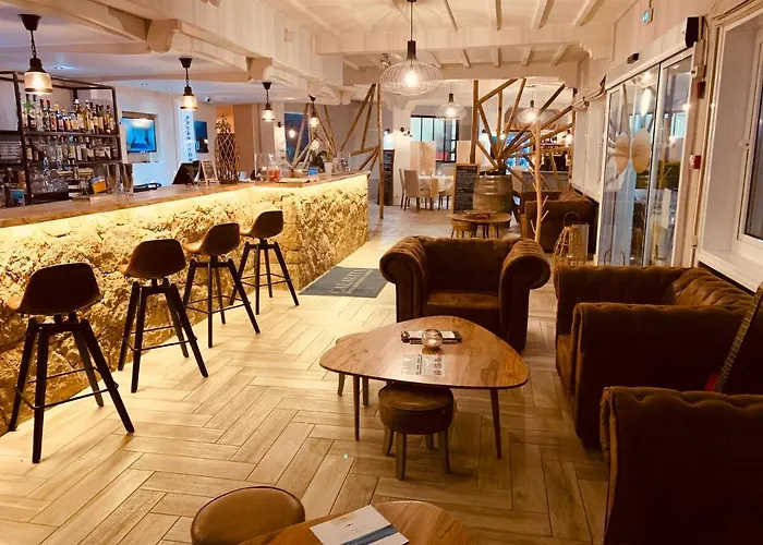 Calavita Rooftop & Ξενοδοχείο San-Martino-di-Lota